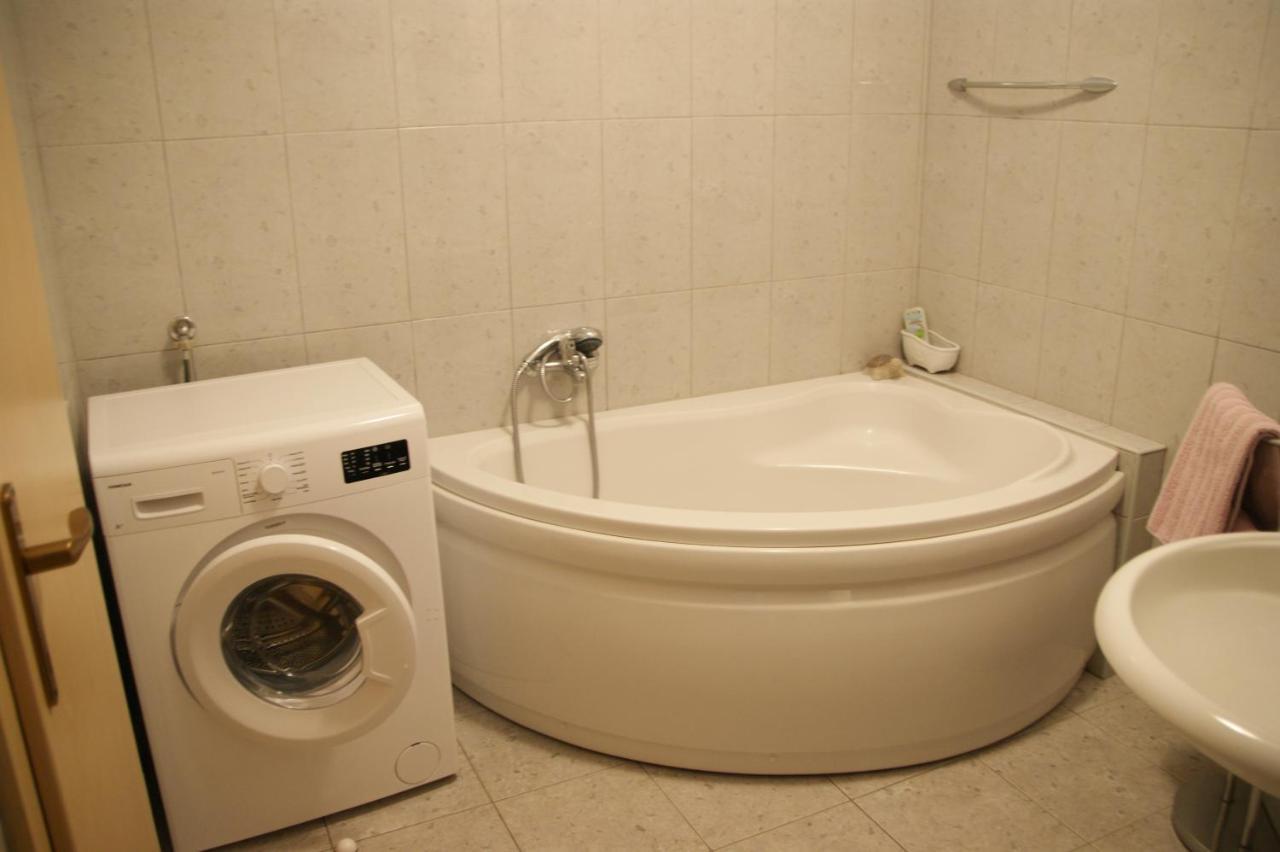 Apartman Adriatic Пула Екстериор снимка