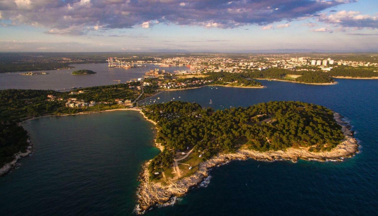 Apartman Adriatic Пула Екстериор снимка